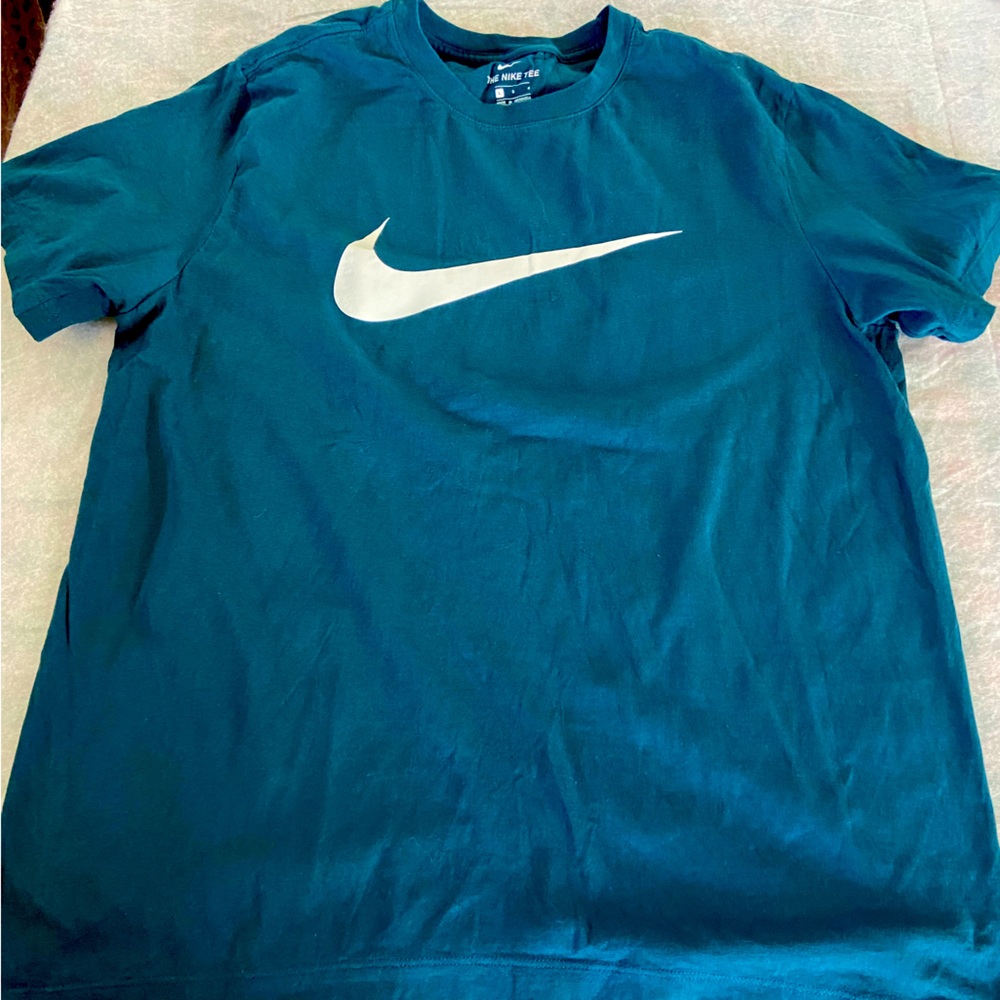 Nike boys tee shirt